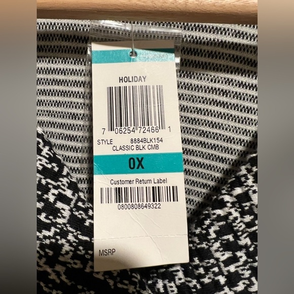 NWT - Charter Club Woman, Classic Black and White Two Button Jacket Coat Size 0X - Picture 4 of 5